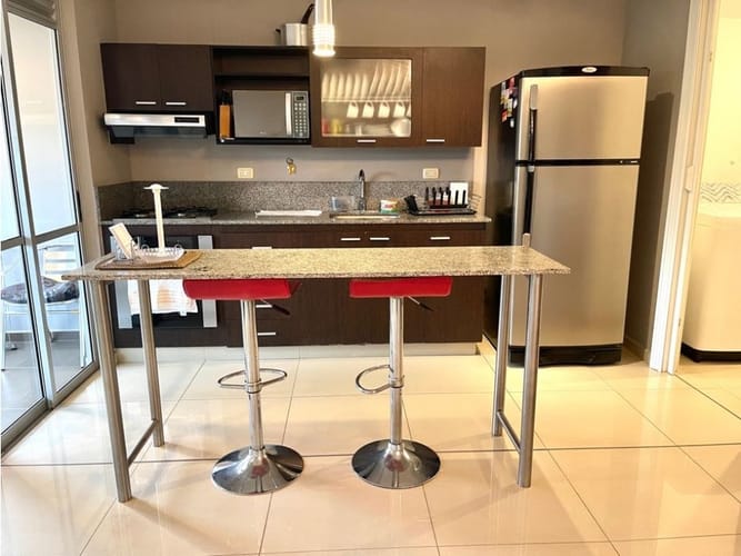 Apartaestudio en arriendo en Los Balsos, Medellín, 65 m² · foto 6 de 24