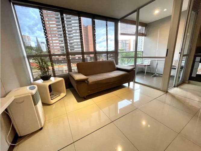 Apartaestudio en arriendo en Los Balsos, Medellín, 65 m² · foto 10 de 24