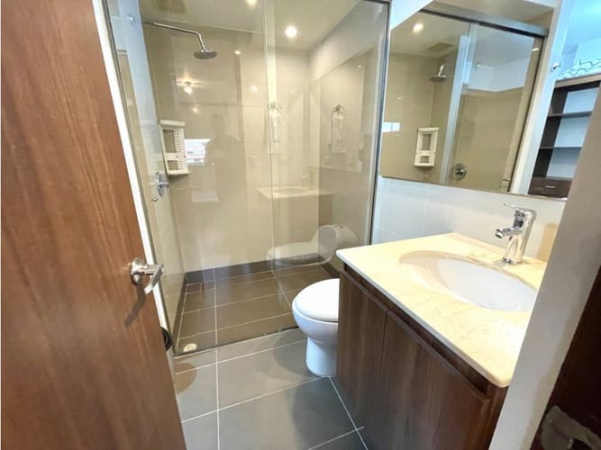 Apartaestudio en arriendo en Los Balsos, Medellín, 65 m² · foto 14 de 24