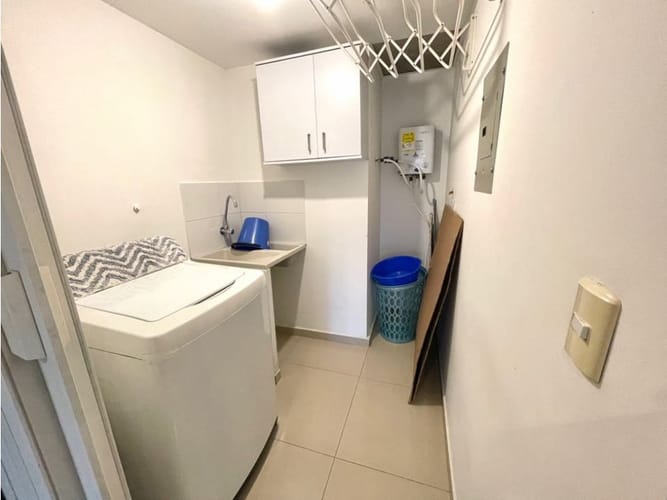 Apartaestudio en arriendo en Los Balsos, Medellín, 65 m² · foto 17 de 24