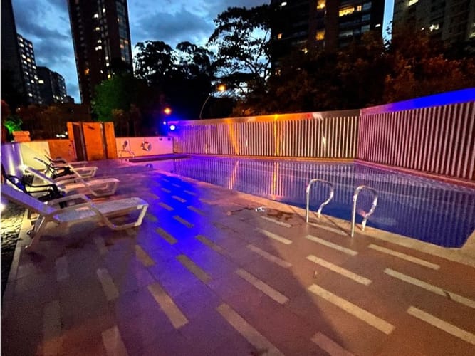 Apartaestudio en arriendo en Los Balsos, Medellín, 65 m² · foto 18 de 24