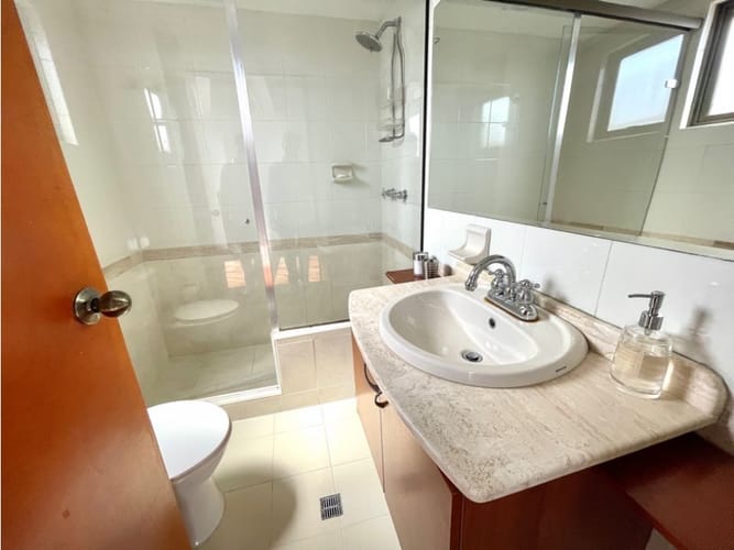 Apartamento de 1 alcoba en arriendo en Patio Bonito, Medellín, 55 m² · foto 11 de 17