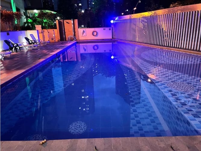 Apartaestudio en arriendo en Los Balsos, Medellín, 65 m² · foto 21 de 24