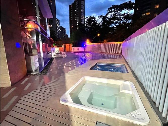 Apartaestudio en arriendo en Los Balsos, Medellín, 65 m² · foto 23 de 24