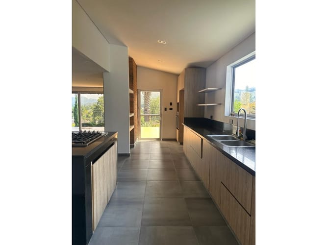 Casa de 5 alcobas en arriendo en El Tablazo, Rionegro, 300 m² · foto 20 de 23