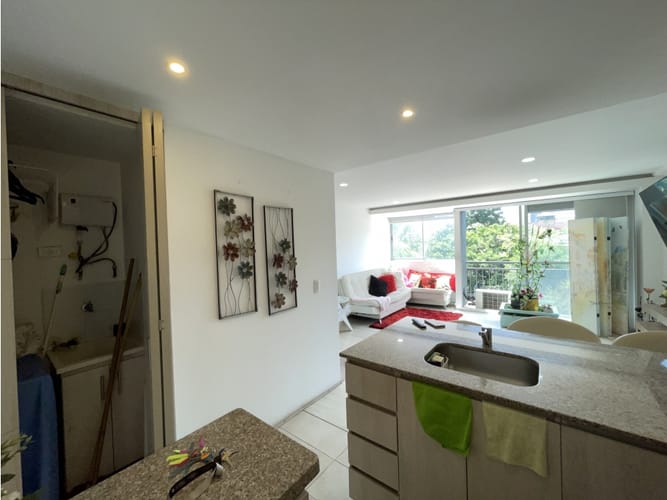 Apartamento de 1 alcoba en venta en Loma De Los Bernal, Medellín, 52 m² · foto 10 de 20