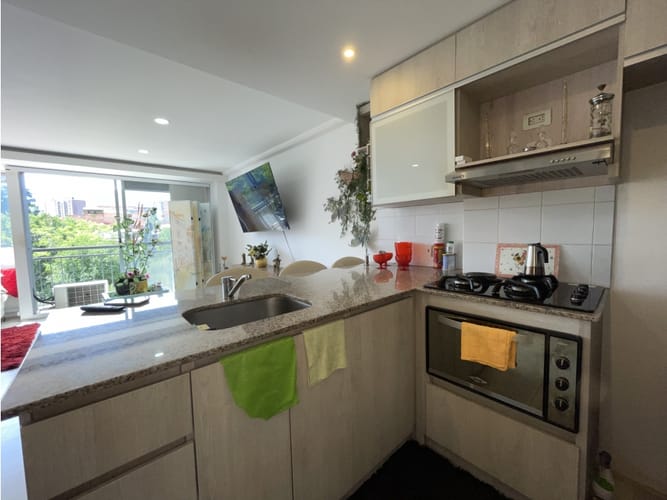 Apartamento de 1 alcoba en venta en Loma De Los Bernal, Medellín, 52 m² · foto 12 de 20