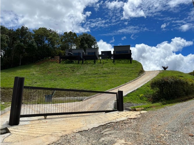 Casa de 3 alcobas en arriendo en San Antonio De Pereira, Rionegro, 200 m² · foto 9 de 15