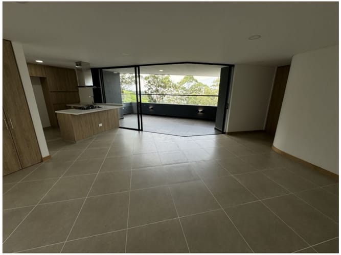 Apartamento de 3 alcobas en arriendo en El Poblado, Medellín, 105 m² · foto 4 de 24