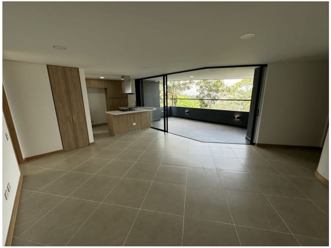 Apartamento de 3 alcobas en arriendo en El Poblado, Medellín, 105 m² · foto 9 de 24