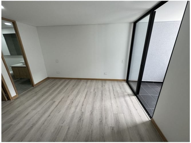 Apartamento de 3 alcobas en arriendo en El Poblado, Medellín, 105 m² · foto 13 de 24