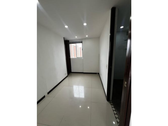 Apartamento de 2 alcobas en arriendo en San Lucas, Medellín, 128 m² · foto 10 de 24