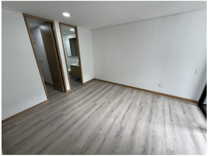 Apartamento de 3 alcobas en arriendo en El Poblado, Medellín, 105 m² · foto 14 de 24