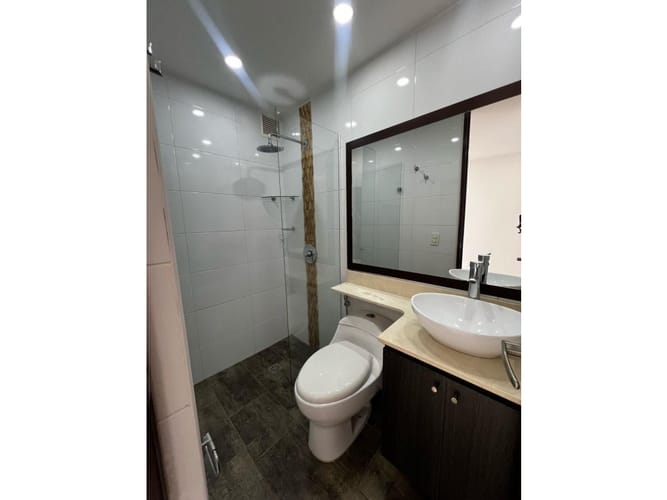 Apartamento de 2 alcobas en arriendo en San Lucas, Medellín, 128 m² · foto 11 de 24