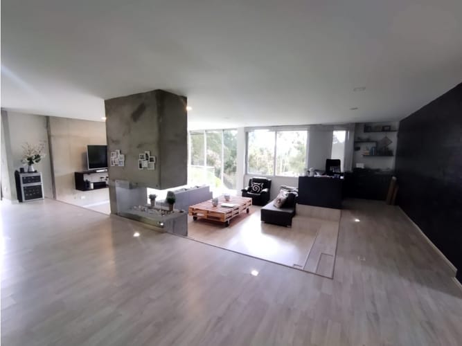 Casa de 4 alcobas en arriendo en Mesa, Envigado, 360 m² · foto 4 de 24