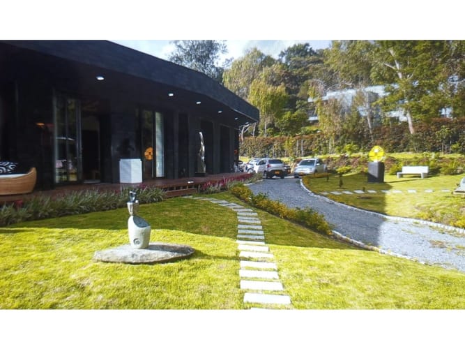 Casa de 3 alcobas en arriendo en La Candelaria, Medellín, 200 m² · foto 1 de 22