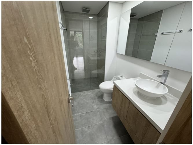 Apartamento de 3 alcobas en arriendo en El Poblado, Medellín, 105 m² · foto 21 de 24