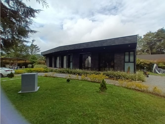 Casa de 3 alcobas en arriendo en La Candelaria, Medellín, 200 m² · foto 2 de 22