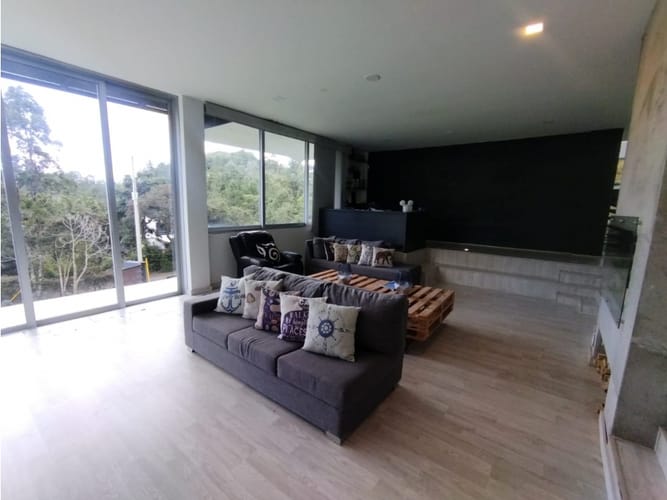 Casa de 4 alcobas en arriendo en Mesa, Envigado, 360 m² · foto 9 de 24