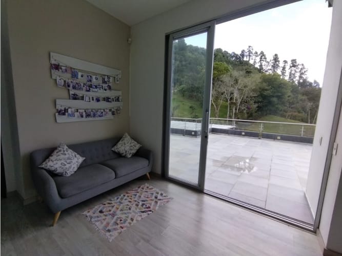Casa de 4 alcobas en arriendo en Mesa, Envigado, 360 m² · foto 10 de 24