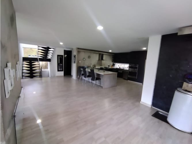 Casa de 4 alcobas en arriendo en Mesa, Envigado, 360 m² · foto 16 de 24