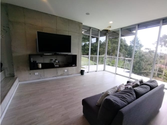Casa de 4 alcobas en arriendo en Mesa, Envigado, 360 m² · foto 18 de 24