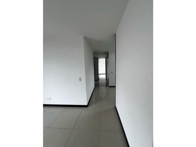 Apartamento de 2 alcobas en venta en San Lucas, Medellín, 128 m² · foto 4 de 24