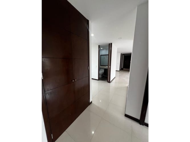 Apartamento de 2 alcobas en venta en San Lucas, Medellín, 128 m² · foto 17 de 24