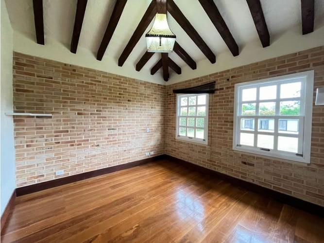 Casa de 6 alcobas en arriendo en Llano Grande, Rionegro, 300 m² · foto 6 de 24