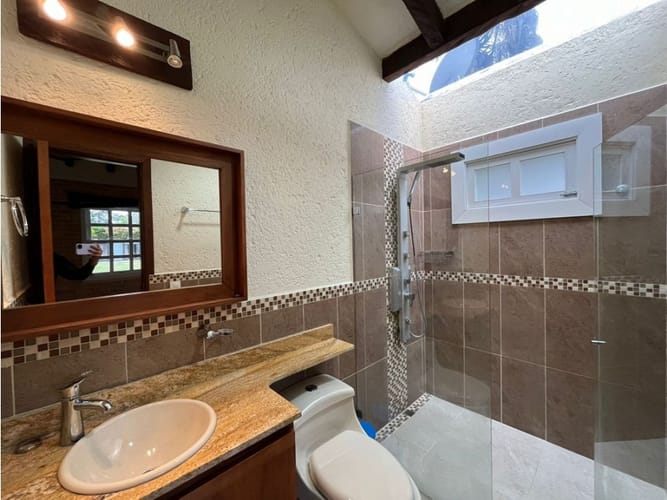 Casa de 6 alcobas en arriendo en Llano Grande, Rionegro, 300 m² · foto 18 de 24