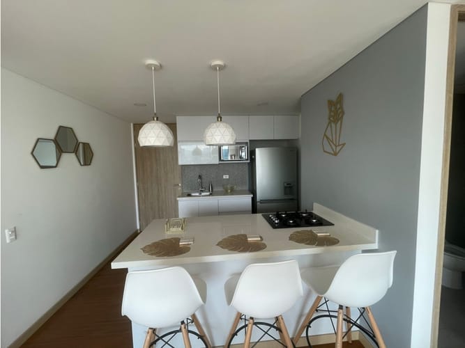 Apartamento de 2 alcobas en venta en El Diamante 2, Medellín, 72 m² · foto 5 de 21