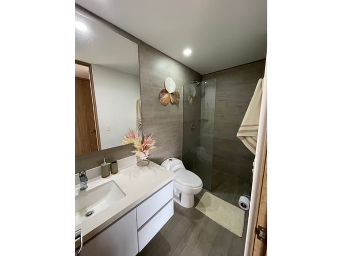 Apartamento de 2 alcobas en venta en El Diamante 2, Medellín, 72 m² · foto 19 de 21