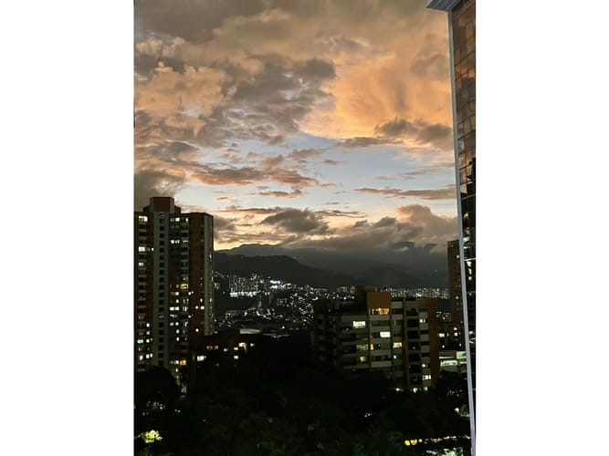 Apartamento de 2 alcobas en venta en El Diamante 2, Medellín, 72 m² · foto 20 de 21