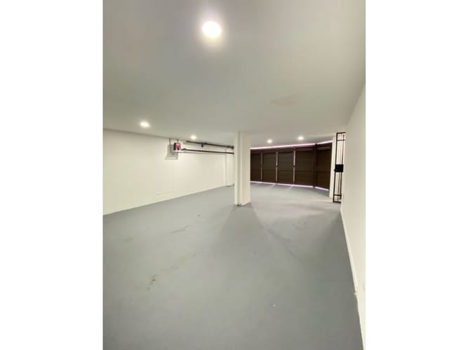 Casa de 5 alcobas en arriendo en Altos Del Poblado, Medellín, 300 m² · foto 9 de 19