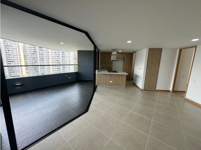 Apartamento de 3 alcobas en arriendo en El Poblado, Medellín, 105 m² · foto 4 de 16