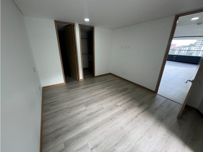 Apartamento de 3 alcobas en arriendo en El Poblado, Medellín, 105 m² · foto 8 de 16