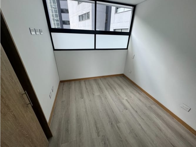 Apartamento de 3 alcobas en arriendo en El Poblado, Medellín, 105 m² · foto 11 de 16