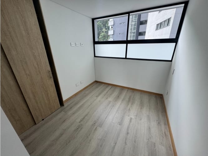 Apartamento de 3 alcobas en arriendo en El Poblado, Medellín, 105 m² · foto 13 de 16