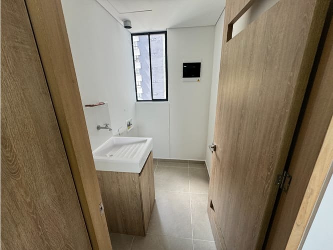 Apartamento de 3 alcobas en arriendo en El Poblado, Medellín, 105 m² · foto 15 de 16