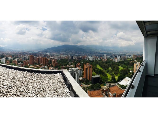 Apartamento de 6 alcobas en venta en El Poblado, Medellín, 800 m² · foto 22 de 24
