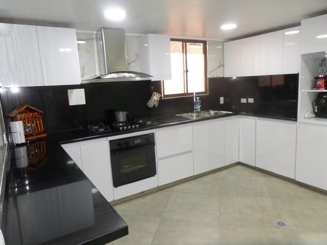 Apartamento de 3 alcobas en venta en Ciudad Salitre, Bogotá, 235 m² · foto 3 de 24