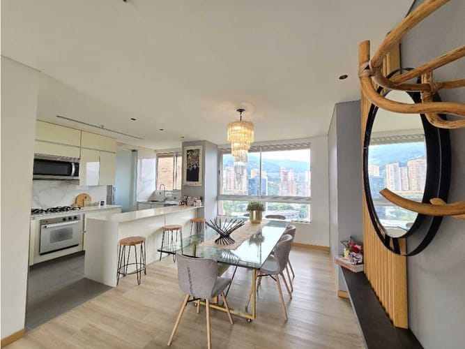 Apartamento de 4 alcobas en arriendo en Transversal Superior, Medellín, 400 m² · foto 3 de 23