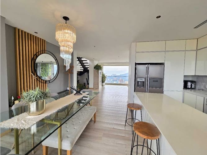 Apartamento de 4 alcobas en arriendo en Transversal Superior, Medellín, 400 m² · foto 5 de 23