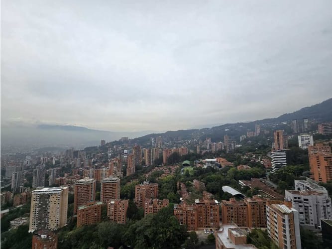 Apartamento de 4 alcobas en arriendo en Transversal Superior, Medellín, 400 m² · foto 7 de 23