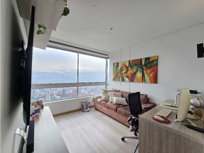 Apartamento de 4 alcobas en arriendo en Transversal Superior, Medellín, 400 m² · foto 16 de 23