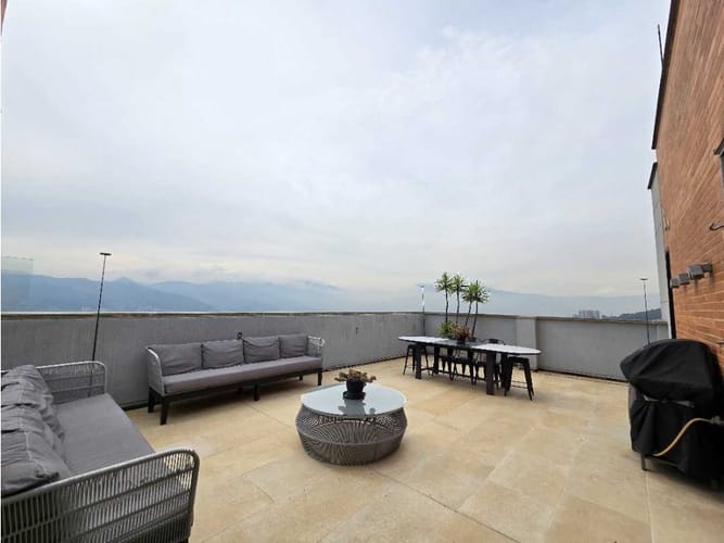 Apartamento de 4 alcobas en arriendo en Transversal Superior, Medellín, 400 m² · foto 18 de 23