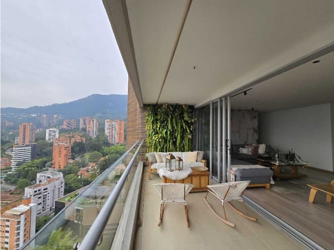 Apartamento de 4 alcobas en arriendo en Transversal Superior, Medellín, 400 m² · foto 23 de 23