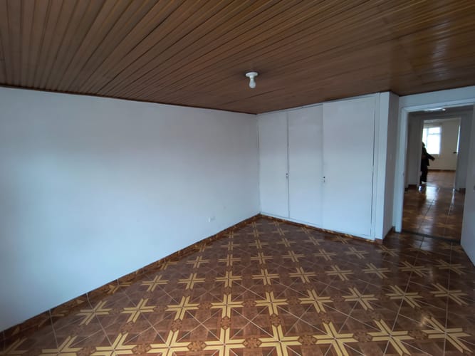 Casa de 4 alcobas en arriendo en Barrios Unidos, Bogotá, 223 m² · foto 13 de 24