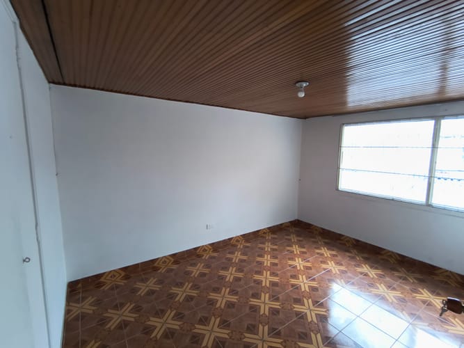 Casa de 4 alcobas en arriendo en Barrios Unidos, Bogotá, 223 m² · foto 17 de 24