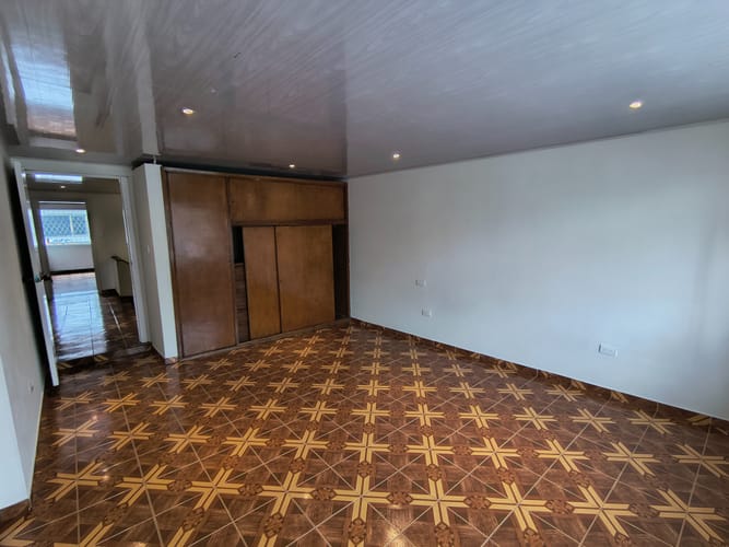 Casa de 4 alcobas en arriendo en Barrios Unidos, Bogotá, 223 m² · foto 5 de 24